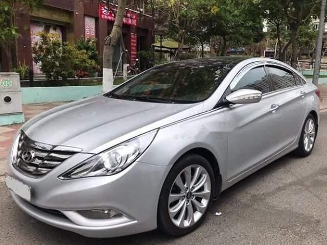 Bán Hyundai Sonata AT 2.0 2012, đăng ký 3/2012, một đời chủ, còn nguyên giấy tờ catalog lúc mua0