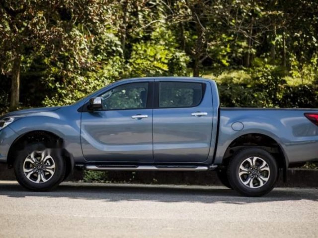 Cần bán xe Mazda BT 50 2018, nhập khẩu nguyên chiếc giá cạnh tranh