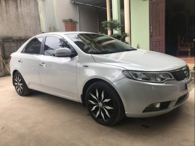 Bán Kia Forte MT 2011, màu trắng, xe nhập chính chủ biển Hà Nội nữ đi