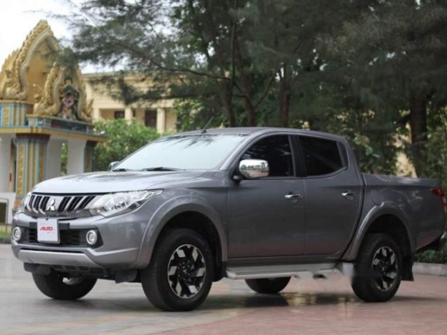 Bán Mitsubishi Triton 06/2018 máy dầu phiên bản hai cầu điện, động cơ Mivec 181 mã lực chạy êm