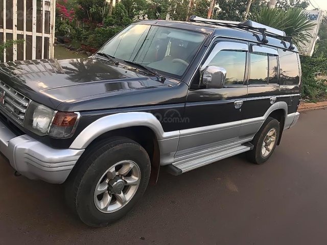 Cần bán Mitsubishi Pajero sản xuất năm 2002, màu xanh lam, máy lạnh teo