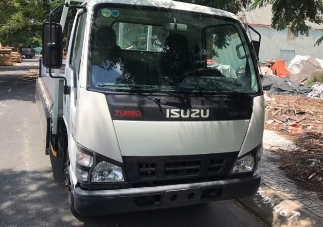 Bán xe Isuzu QKR năm sản xuất 2016, màu trắng, giá 350tr