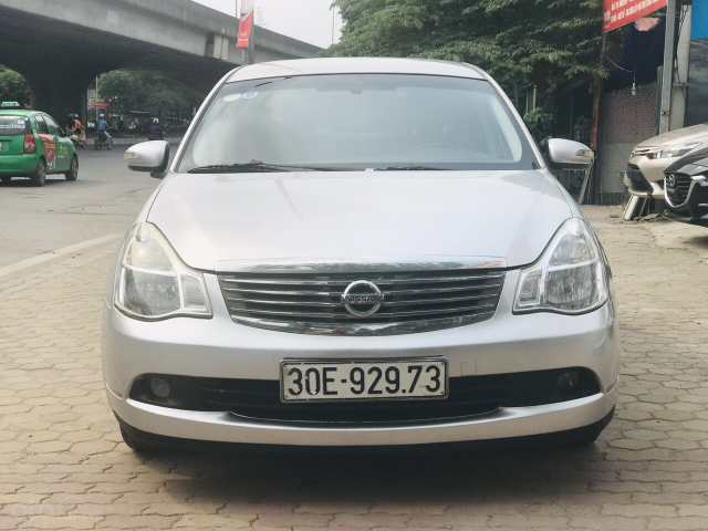 Bán ô tô Nissan Bluebird năm 2009 màu bạc, 365 triệu nhập khẩu nguyên chiếc0