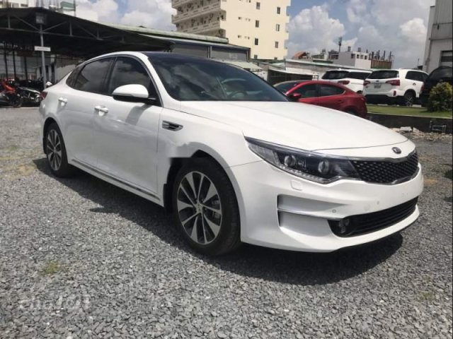 Cần bán Kia Optima sản xuất năm 2017, bản cao