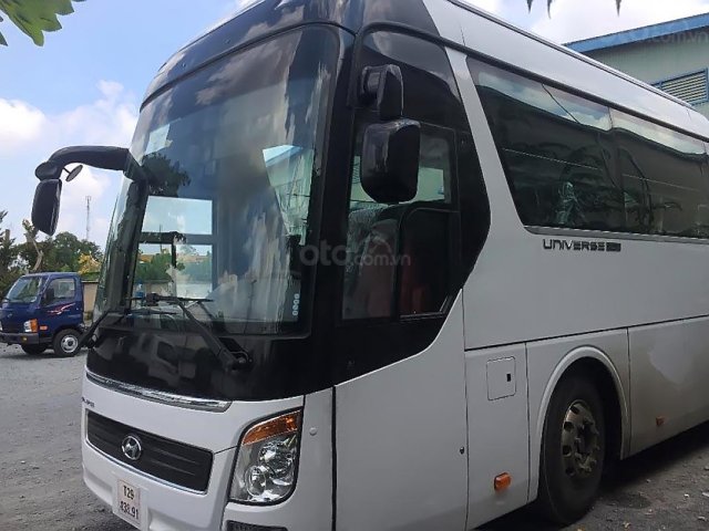 Bán xe Hyundai Universe năm 2019, màu trắng