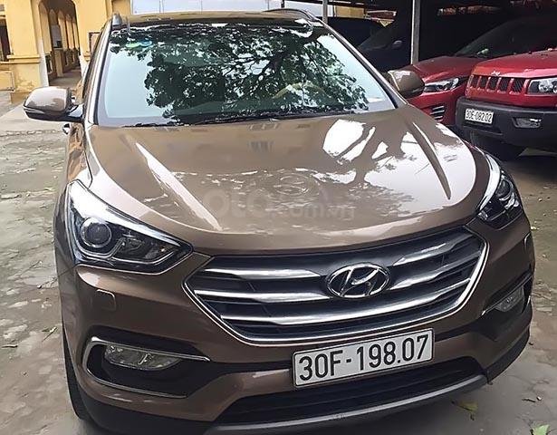 Bán xe Hyundai Santa Fe đời 2018, màu nâu chính chủ