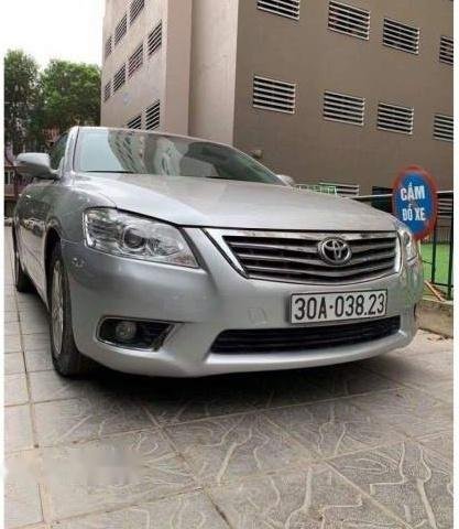 Cần bán Toyota Camry 2.0 đời 2011, nhập khẩu, 570 triệu