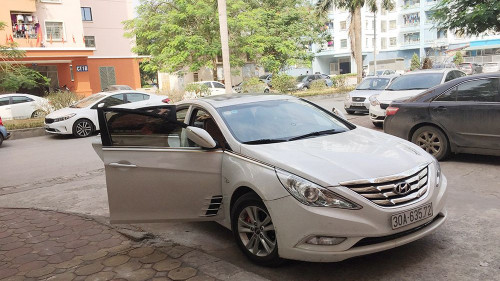 Cần bán lại xe Hyundai Sonata 2010, xe nhập xe gia đình, giá chỉ 425 triệu