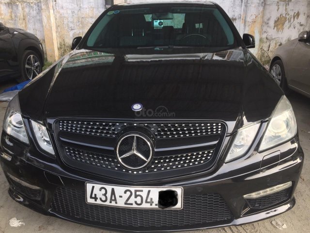 Cần bán xe Mercedes E-250 sản xuất năm 2010, màu đen, nhập khẩu nguyên chiếc