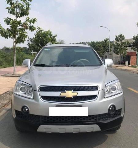 Cần bán ô tô Captiva LTZ 2009, màu bạc, số tự động, gia đình ít đi, trùm mền là nhiều