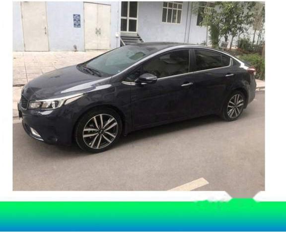 Bán xe Kia Cerato đời 2017, màu xanh ghi