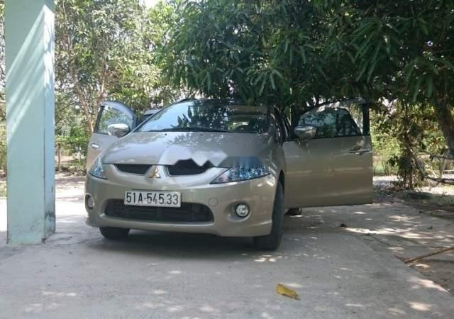 Bán Mitsubishi Grandis sản xuất 2009, đời 2009, số tự động, màu vàng cát0