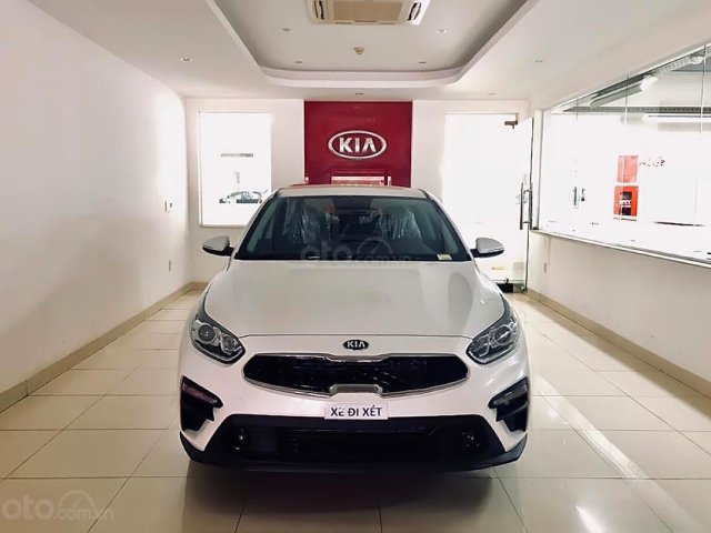 Cần bán Kia Cerato 1.6 MT năm sản xuất 2019, màu trắng 