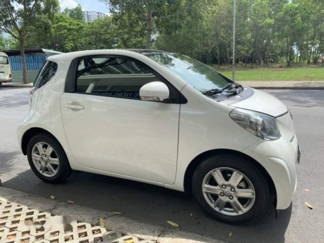 Bán ô tô Toyota IQ sản xuất năm 2010, màu trắng, nhập khẩu nguyên chiếc