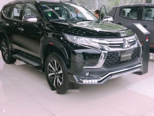 Bán xe Mitsubishi Pajero đời 2019, màu đen 