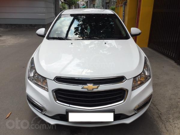 Cần bán xe Chevrolet Cruze 2016, số sàn, màu trắng, xe cọp, nhà trùm mền rất ít sử dụng