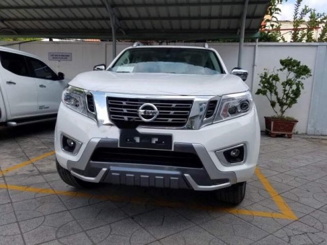 Bán Nissan Navara VL năm sản xuất 2018, màu trắng, nhập khẩu nguyên chiếc0