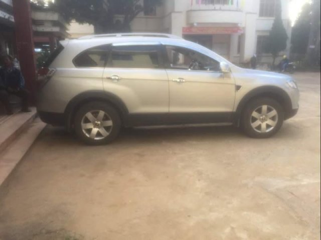 Bán ô tô Chevrolet Captiva sản xuất năm 2009, màu bạc, nhập khẩu, xe gia đình