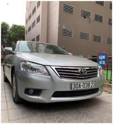 Cần bán xe Toyota Camry 2.0 đời 2009, xe nhập, 570tr