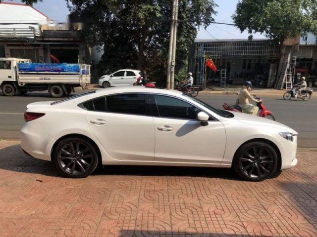 Bán Mazda 6 sản xuất 2015, màu trắng