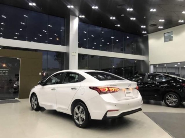 Bán Hyundai Accent đời 2019, màu trắng, xe nhập, xe mới 100%