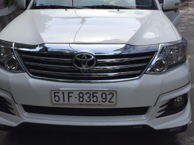 Đi nước ngoài cần bán xe gấp Toyota Fortuner G năm sản xuất 2016, màu trắng