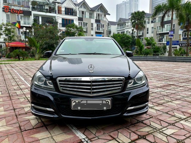 Bán Mercedes C250 đời 2012, màu đen