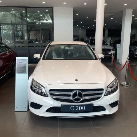 Bán xe Mercedes C200 đời 2019, màu trắng