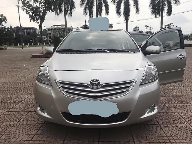 Cần bán lại xe Toyota Vios G năm sản xuất 2011, màu bạc 0