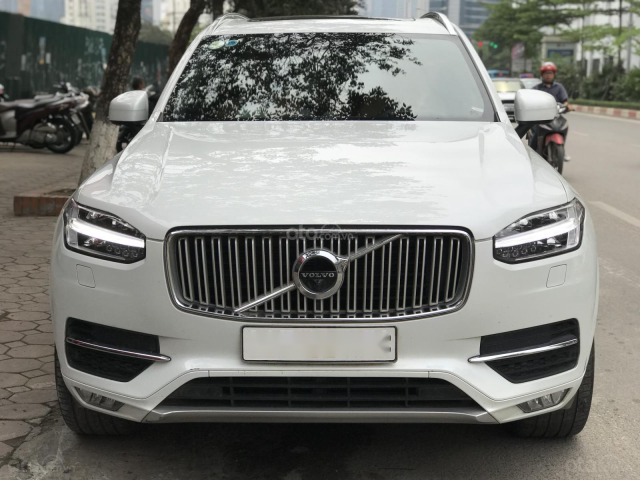 Bán xe Volvo XC90 dùng lướt, mới 99.9%, hỗ trợ bank tới 75%. Liên hệ để nhận giá tốt: 0982 859 3820