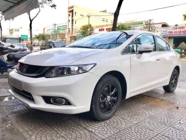 Cần bán gấp Honda Civic năm sản xuất 2014, màu trắng, nhập khẩu giá cạnh tranh0