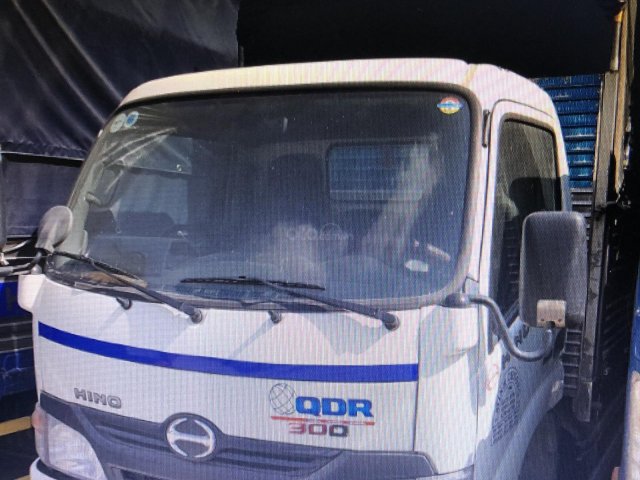 Bán xe tải Hino 1T8 2016, màu trắng0