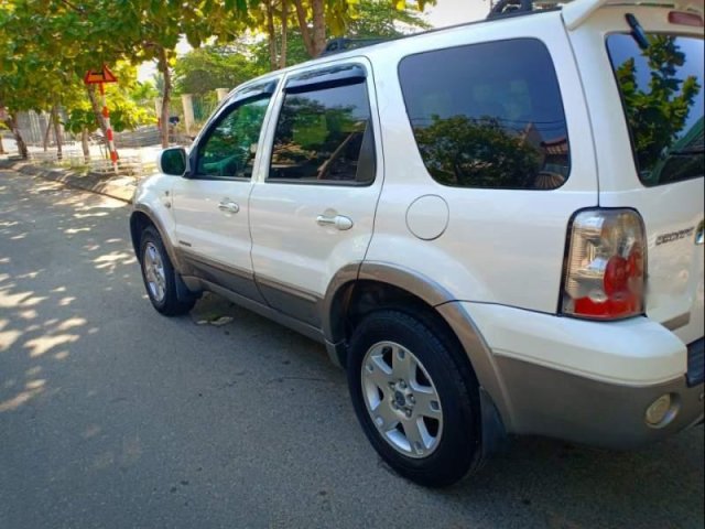 Bán Ford Escape năm sản xuất 2005, màu trắng xe gia đình, giá 215tr