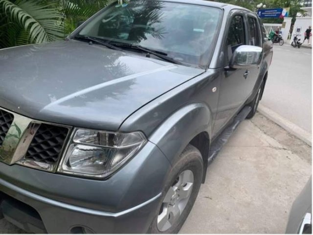 Bán Nissan Navara LE 2.5MT đời 2012, màu xám xe gia đình