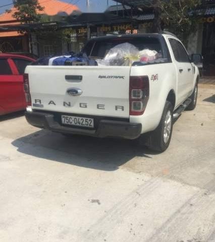 Chính chủ bán xe Ford Ranger đời 2015, màu trắng, nhập khẩu