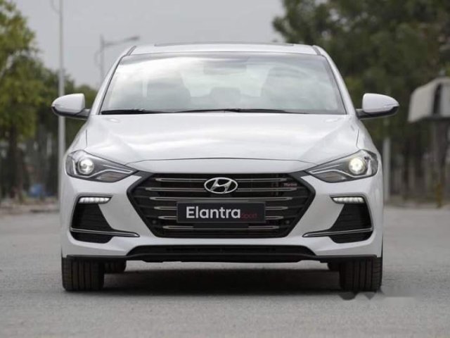 Bán Hyundai Elantra năm sản xuất 2019, giá chỉ 705 triệu0