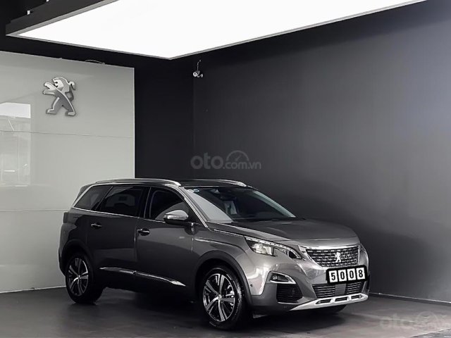 Bán ô tô Peugeot 5008 1.6 AT đời 2019, màu xám