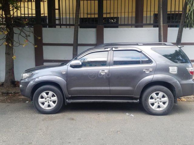 Bán ô tô Toyota Fortuner sản xuất năm 2010, màu xám