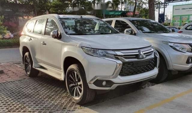 Bán xe Mitsubishi Pajero Sport 2019, màu trắng, nhập khẩu 0