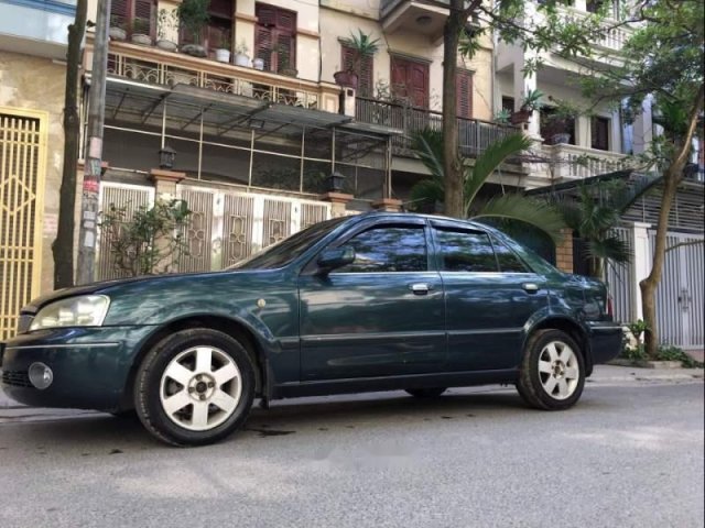 Cần bán xe Ford Laser sản xuất năm 2002, chính chủ0