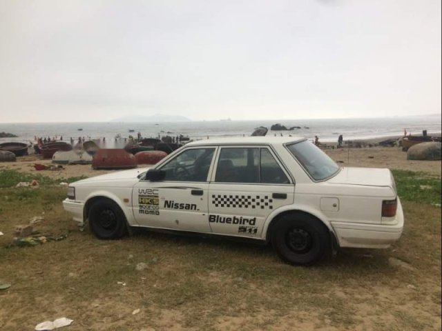 Bán Nissan Bluebird đời 1986, màu trắng