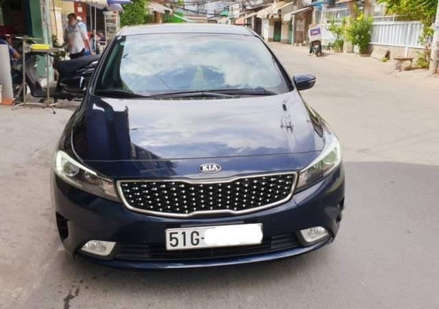 Bán xe Kia Cerato sản xuất năm 2018, màu xanh lam, giá chỉ 639 triệu