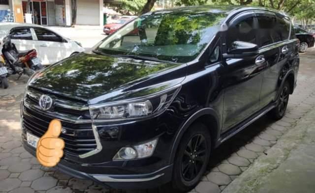 Bán Toyota Innova Ventuner đời 2018, màu đen  