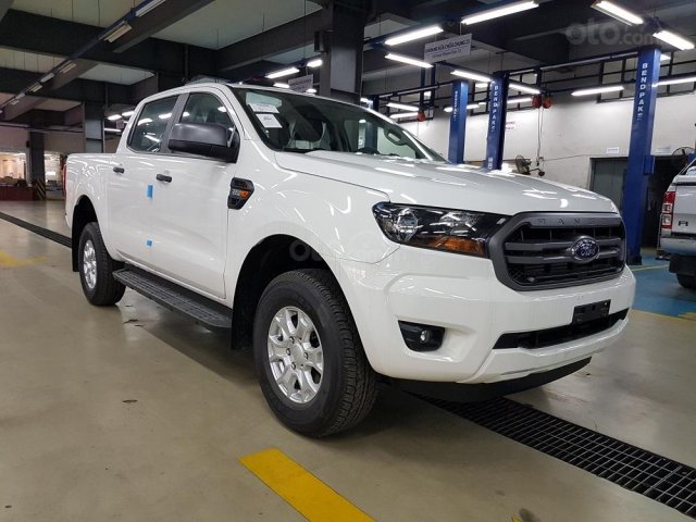 Bán Ford Ranger XLS 4X2 2019, hỗ trợ trả góp 80% chỉ cần 150tr nhận xe ngay, nhiều ưu đãi. Lh 09117778660