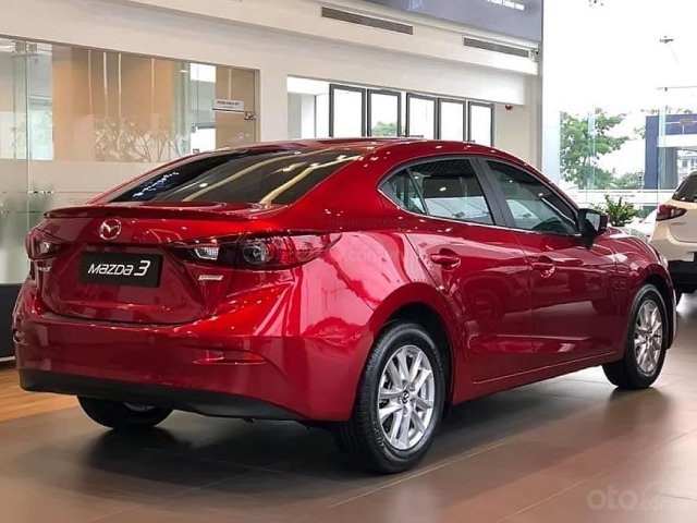 Cần bán Mazda 3 1.5 AT sản xuất 2019, màu đỏ