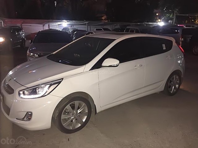 Bán ô tô Hyundai Accent 1.4 AT đời 2016, màu trắng, xe nhập xe gia đình, giá 480tr