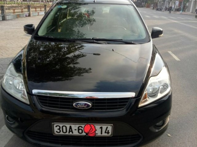 Cần vốn làm ăn cần bán gấp đi Ford Focus 2010, xe gia đình