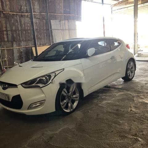 Bán Hyundai Veloster đời 2013, màu trắng, xe nhập 