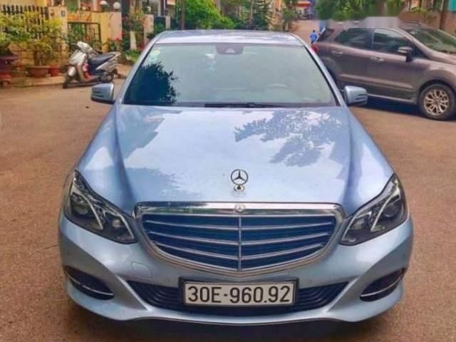 Bán xe Mercedes E200 sản xuất 2013