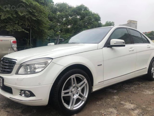 Bán Mercedes C250 sản xuất năm 2010, màu đen, giá tốt